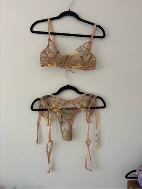 La Vie En Rose Sheer Embroidered Bra & Garter Set - Nude with Pink & Gold